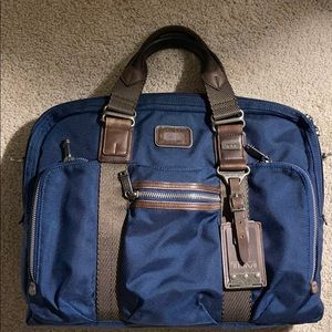 Tumi Slim business Brief